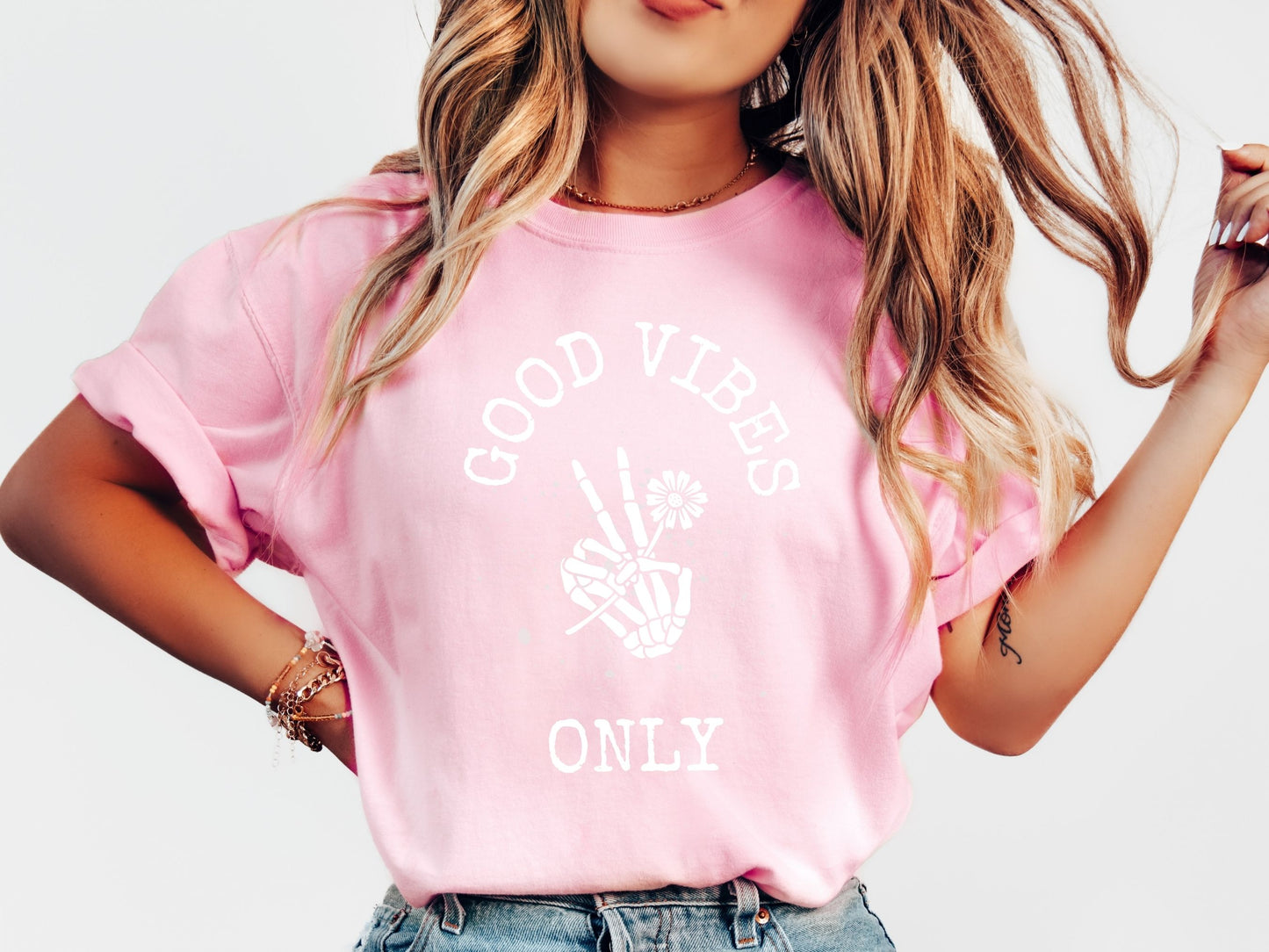 Good Vibes Only T-Shirt - White Writing