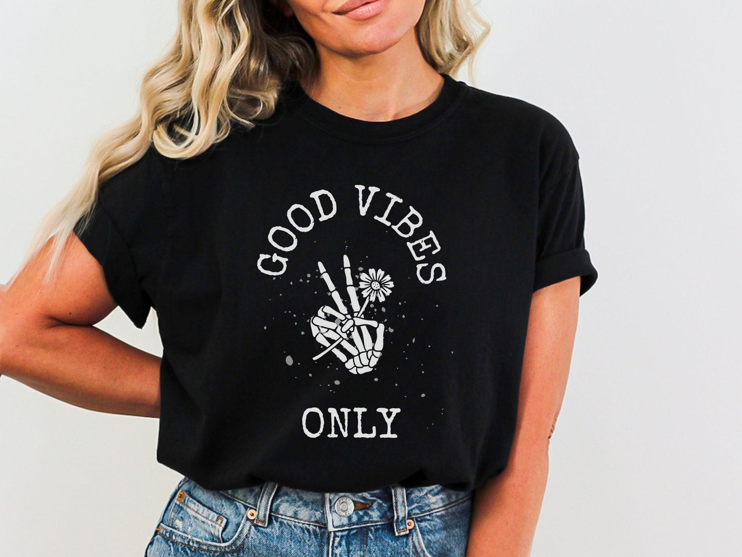 Good Vibes Only T-Shirt - White Writing