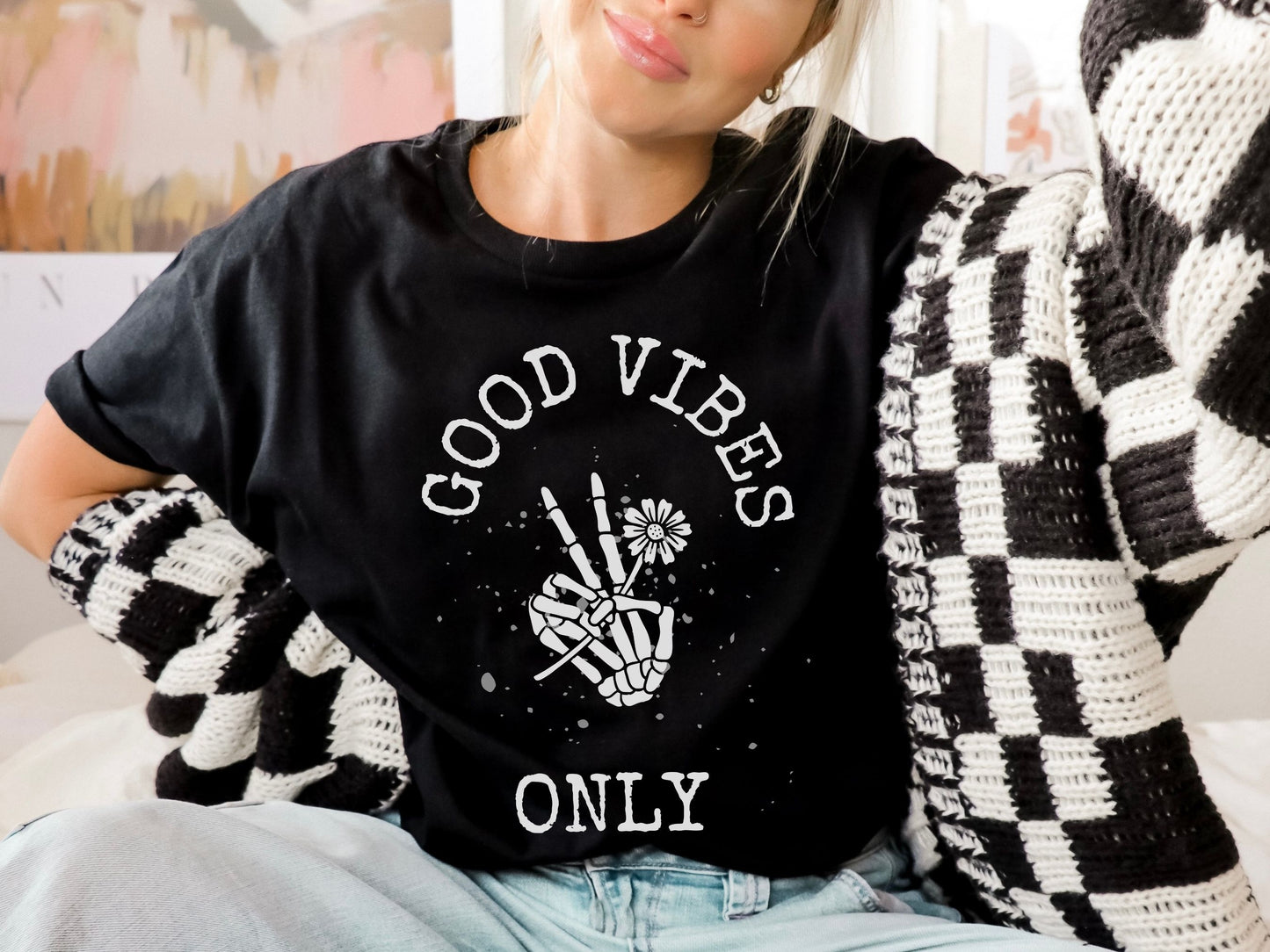 Good Vibes Only T-Shirt - White Writing