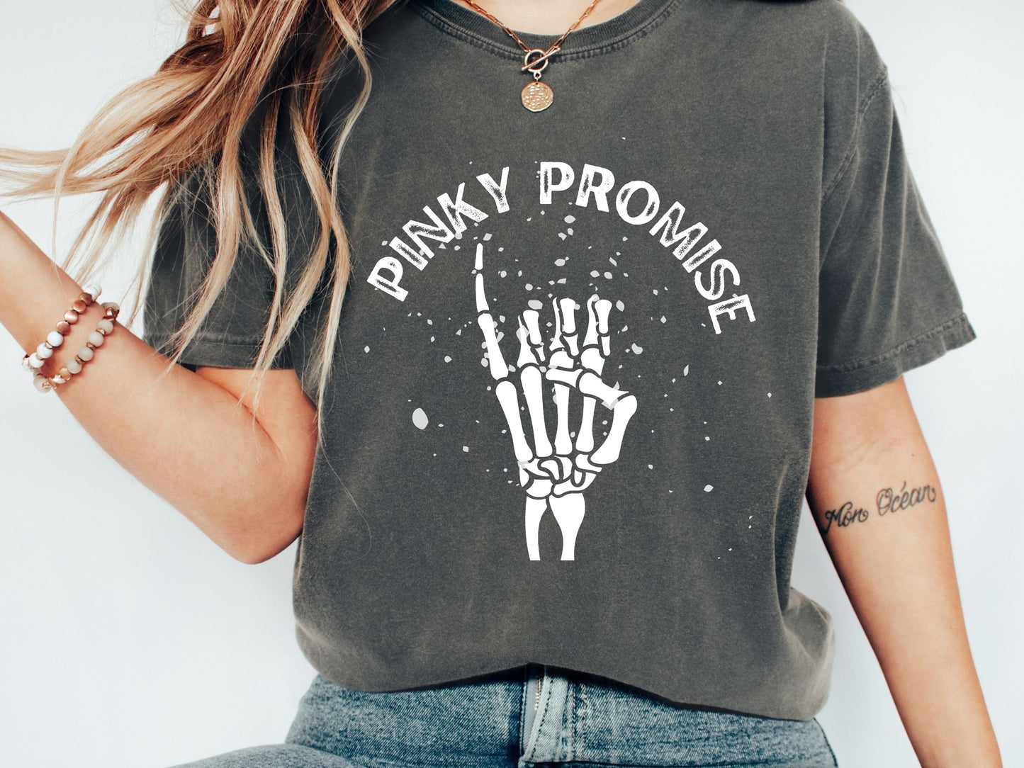 Pinky Promise T-Shirt | White Writing